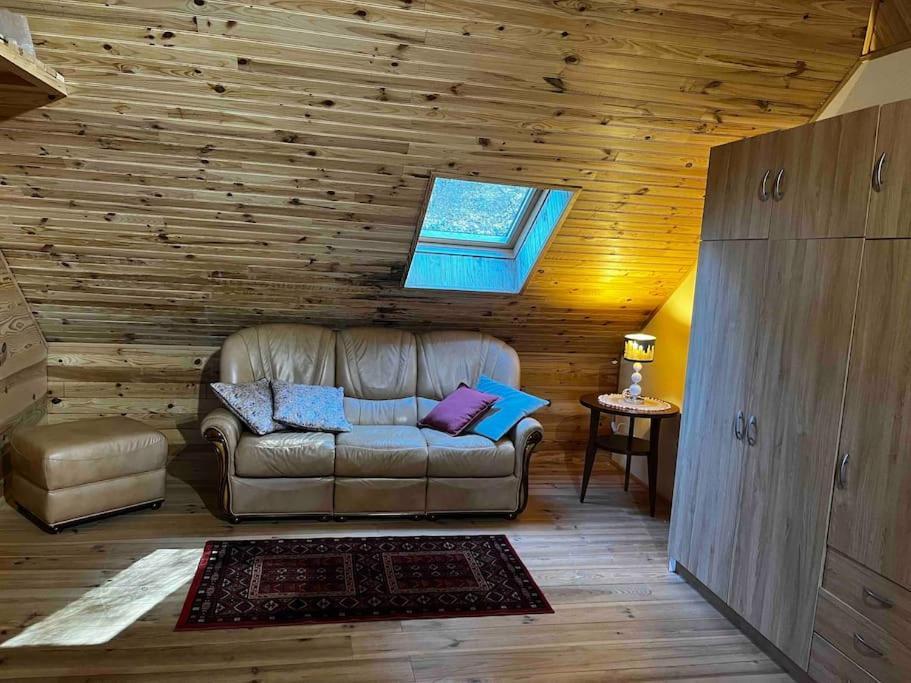 Gite A La Ferme Au Coeur De L'Auvergne Saint-Hippolyte  Buitenkant foto